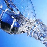 20% des eaux en bouteille contiennent des traces de pesticides, médicaments et polluants 34419 42521 image 20% des eaux en bouteille contiennent des traces de pesticides, médicaments et polluants